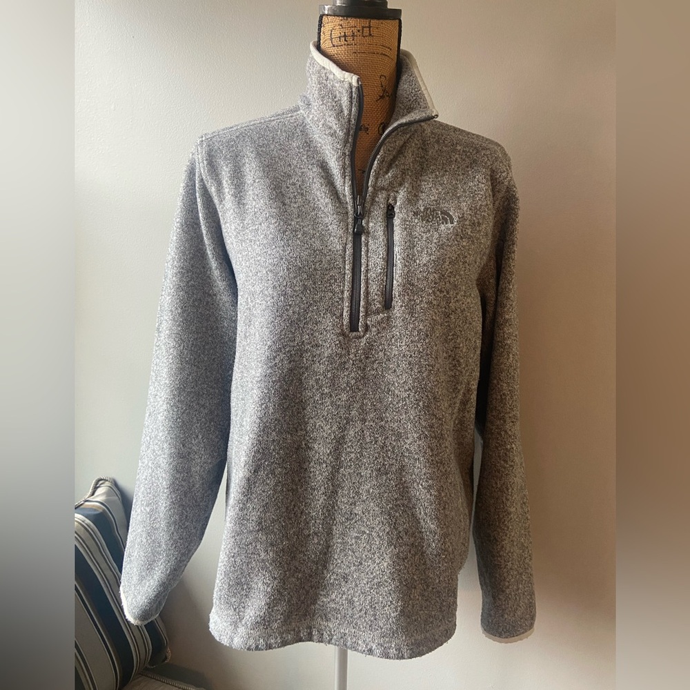 The North Face Women's Sz M Gray Tweed Quarter-Zip Sweater